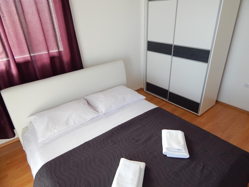 Sea Star Apartments פודסטראנה מראה חיצוני תמונה